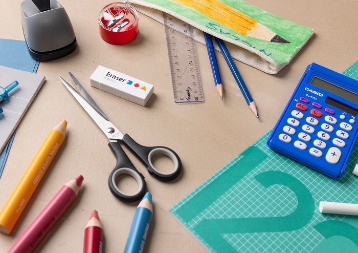 Vul het etui met potloden voor de eerste schooldag