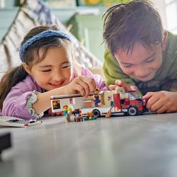 LEGO® City Ferie-eventyr i autocamper