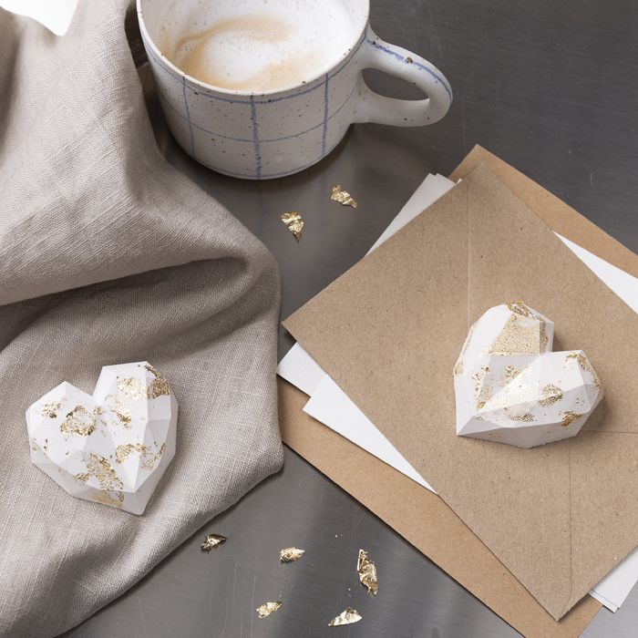 Hjerte støbt i resin støbemix