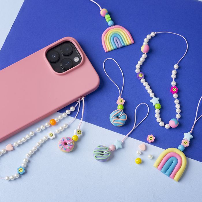 Mobilvedhæng med perler og figurer