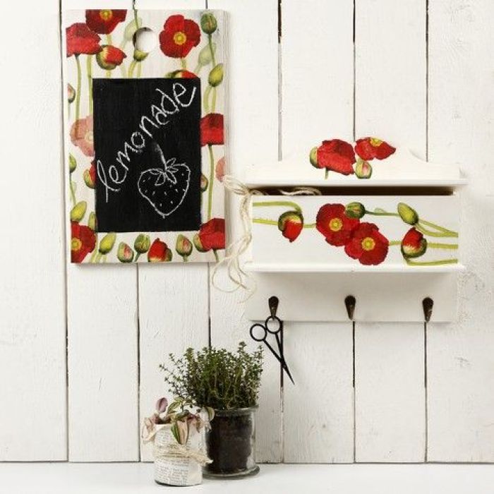 Tavle og knagerække med decoupage