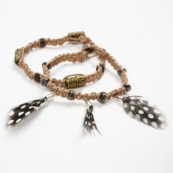 Knyttet læderarmbånd