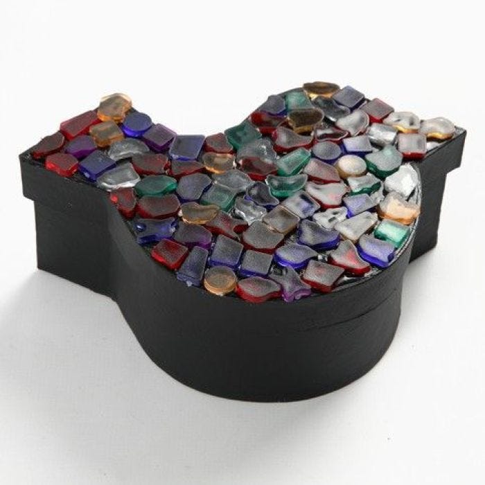 Æske med plastmosaik