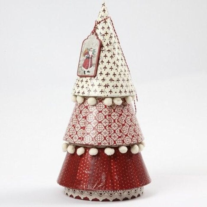Juletræ i papmaché med decoupage