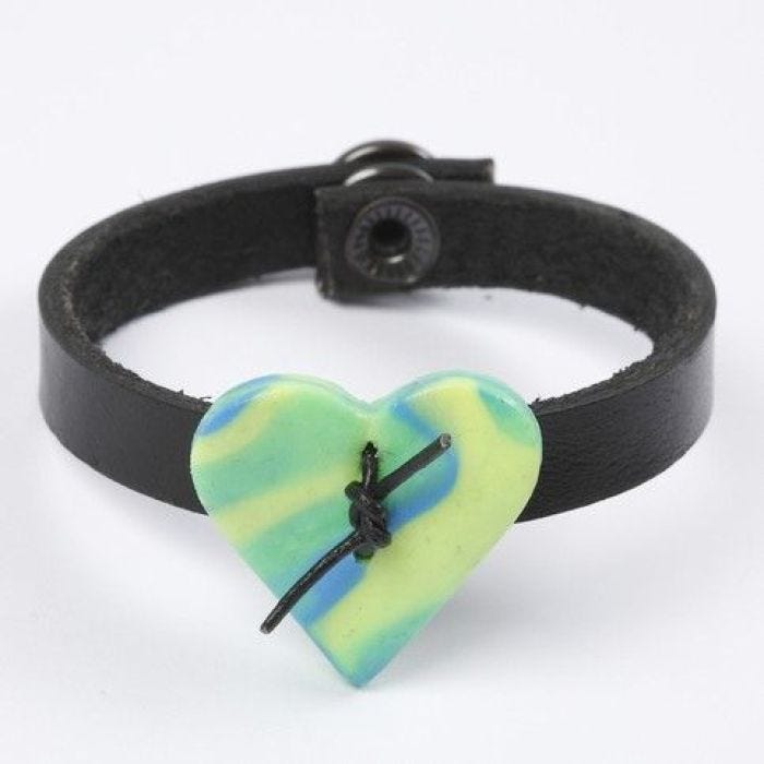 Læderarmbånd med hjerte i FIMO Smykkeler