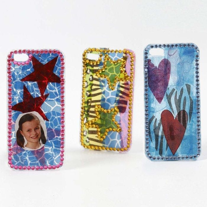 Decoupage og bling bling på cover til en iPhone