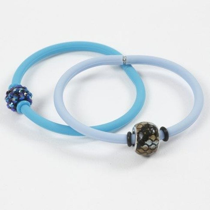 Armbånd af silicone med stopringe om perle