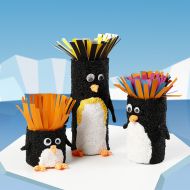 Paprør dekoreret som pingviner