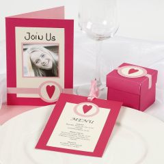 Indbydelse, æske og menukort i pink og rosa med hjerte
