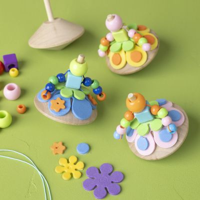 Snurretoppe dekoreret som små ballerinaer