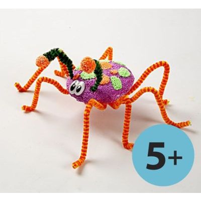 Insekter af styropor bekl&aelig;dt med Foam Clay med chenille ben