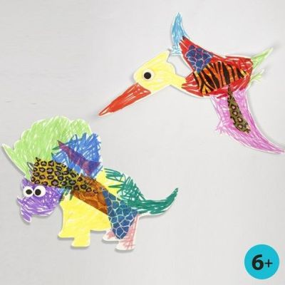 Dinosaur og flyve&oslash;gle af hvidt karton, malet og pyntet