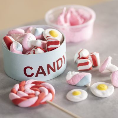 Slik til legek&oslash;kkenet af Silk Clay