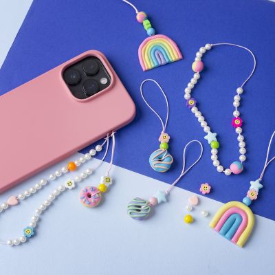 Mobilvedhæng med perler og figurer