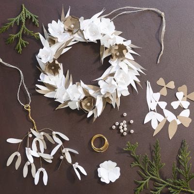 Blomsterkrans og mistelten af papir