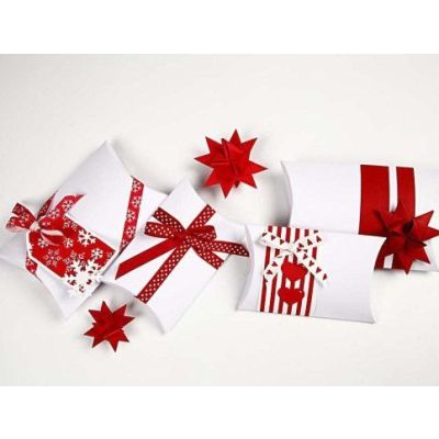 Klapæske pyntet med flettet julestjerne