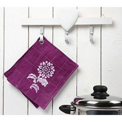 Grydelapper med batik og malet motiv