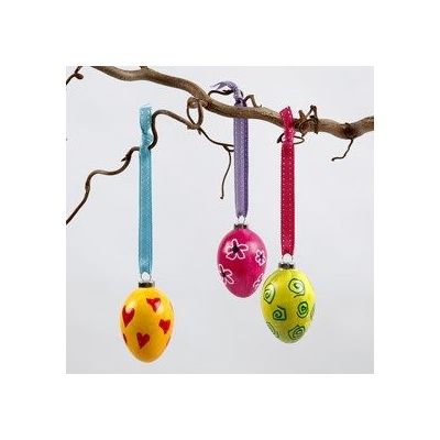 Påskeæg af terrakotta dekoreret med glasmaling og glas- og porcelænstusch