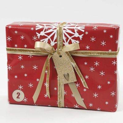 Julegaveindpakning i rødt