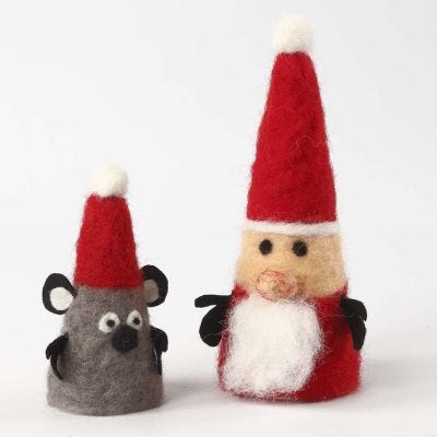 Julemand og julemus af styroporkegler med nålefilt