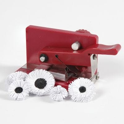 Blomster af papirstrimler lavet med quilling fringer