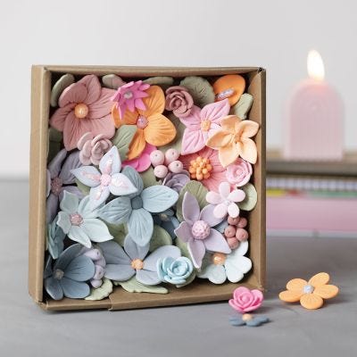 Blomsteræske af Silk Clay® og glitter clay