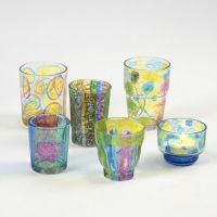Lysglas med tuschtegnede mønstre