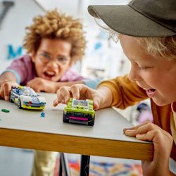 LEGO® City Biljagt med politi og muskelbil