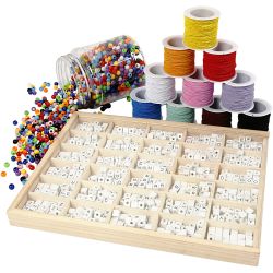 Gruppe DIY Kit Bogstavperler på armbånd